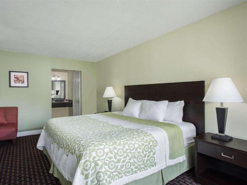 Days Inn By Wyndham Jellico - Tennessee State Line Екстер'єр фото