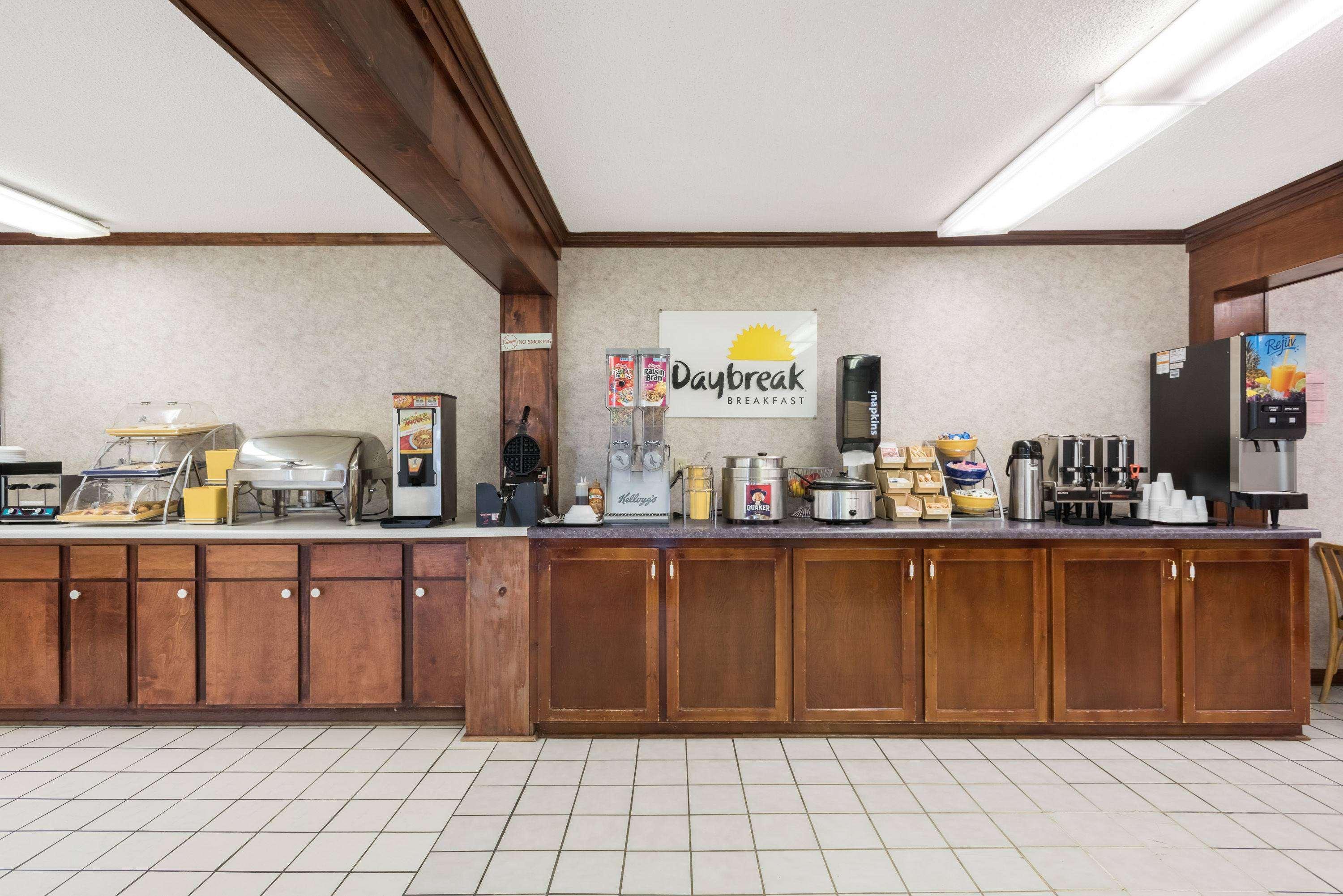 Days Inn By Wyndham Jellico - Tennessee State Line Екстер'єр фото