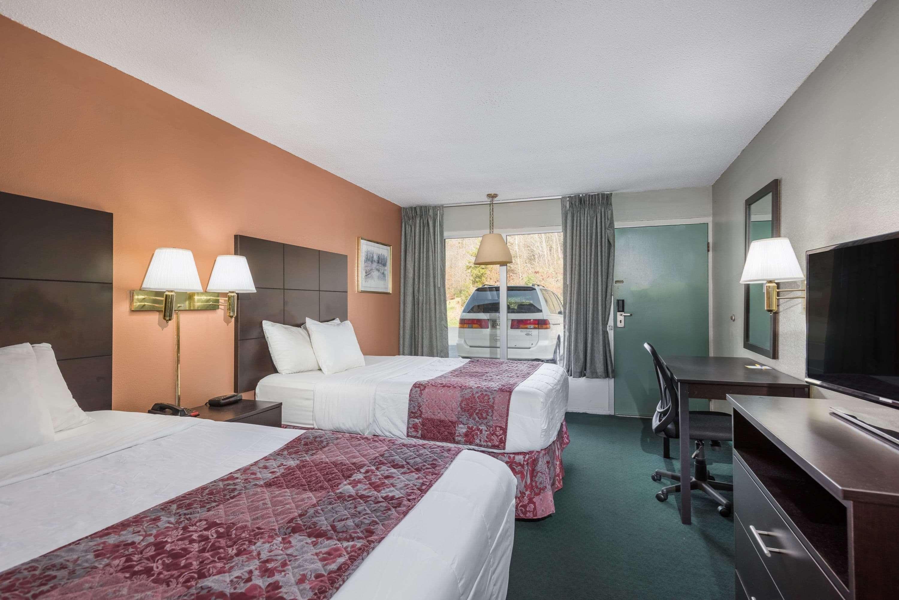 Days Inn By Wyndham Jellico - Tennessee State Line Екстер'єр фото