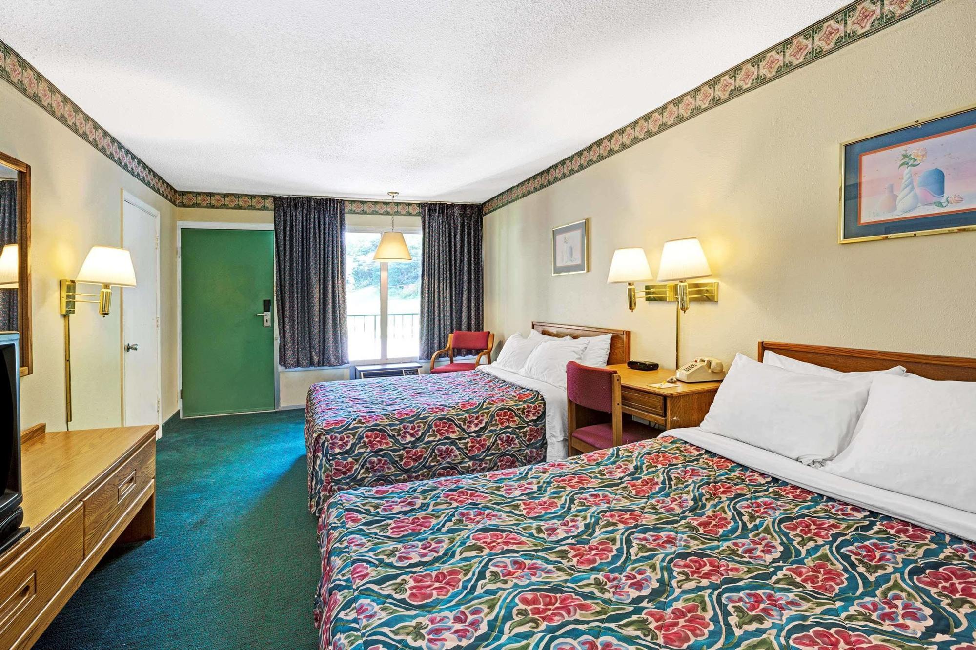 Days Inn By Wyndham Jellico - Tennessee State Line Екстер'єр фото
