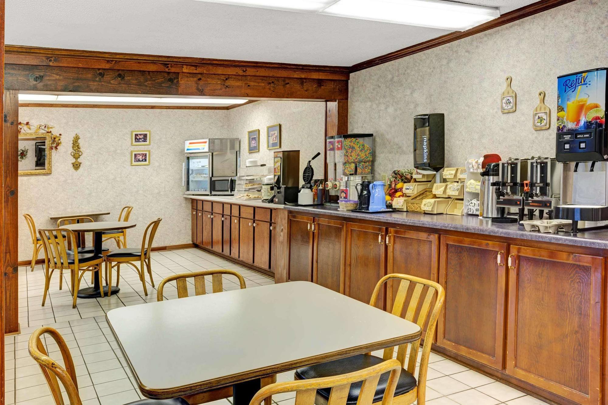 Days Inn By Wyndham Jellico - Tennessee State Line Екстер'єр фото