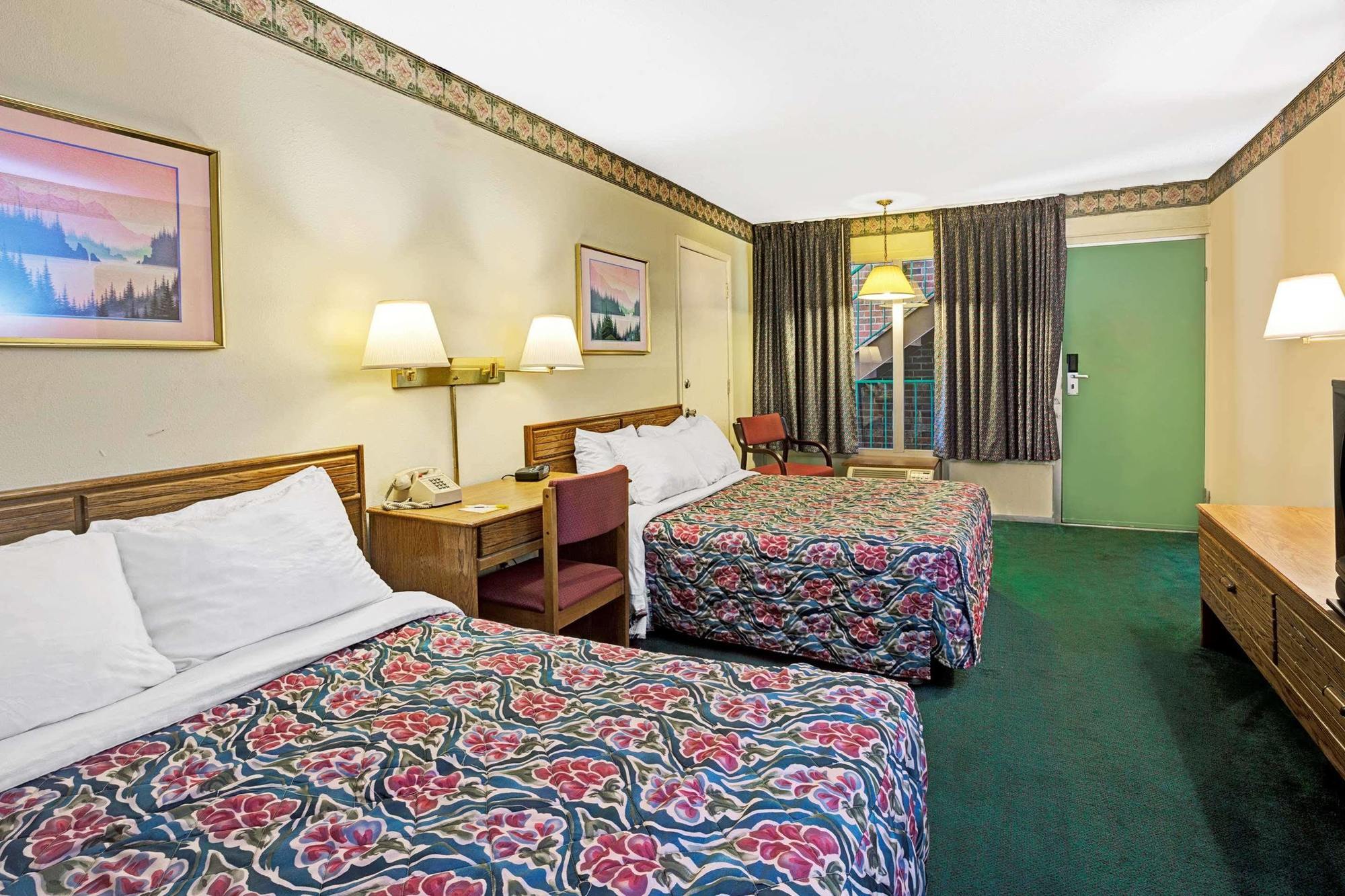 Days Inn By Wyndham Jellico - Tennessee State Line Екстер'єр фото