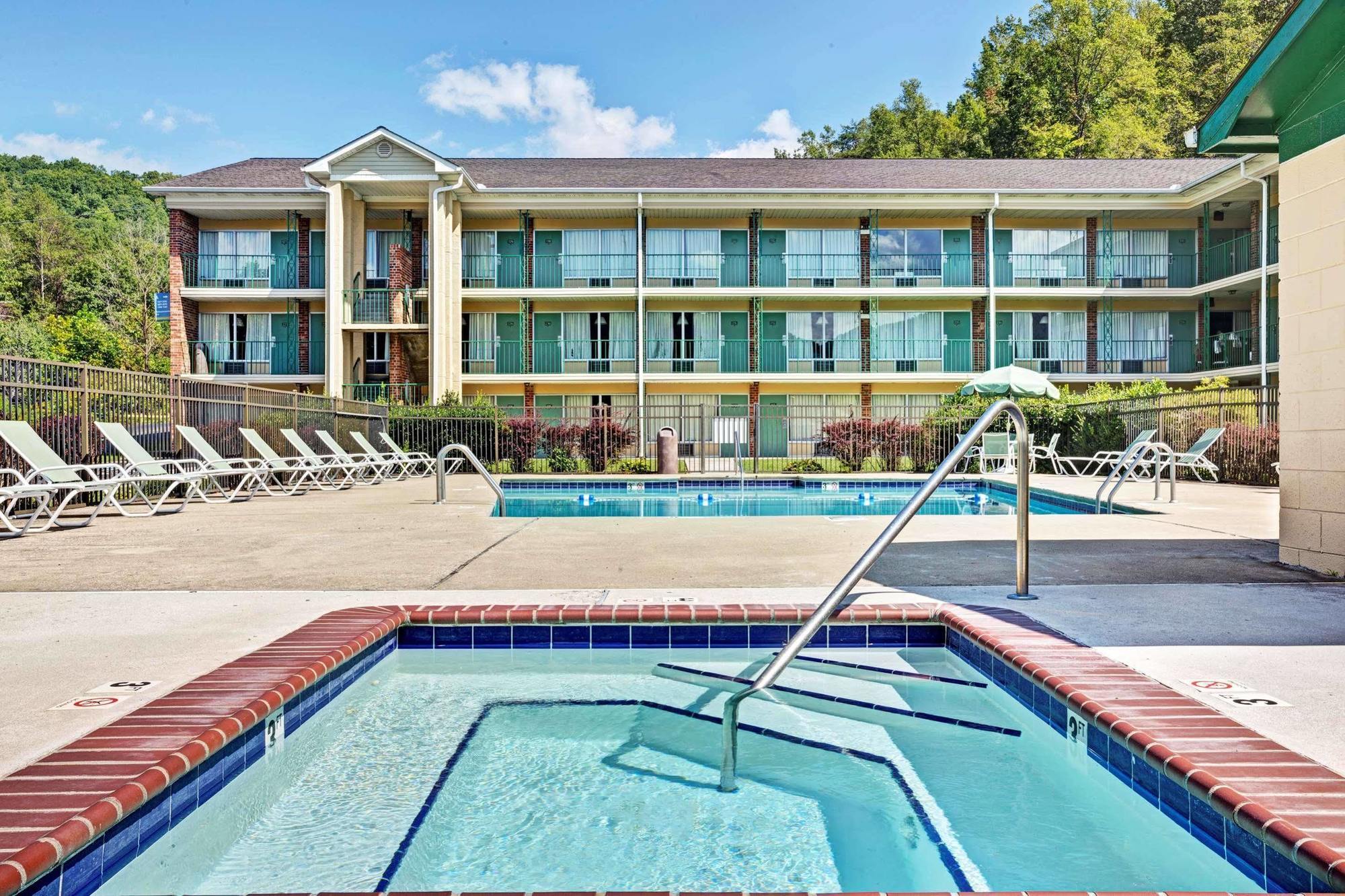 Days Inn By Wyndham Jellico - Tennessee State Line Екстер'єр фото
